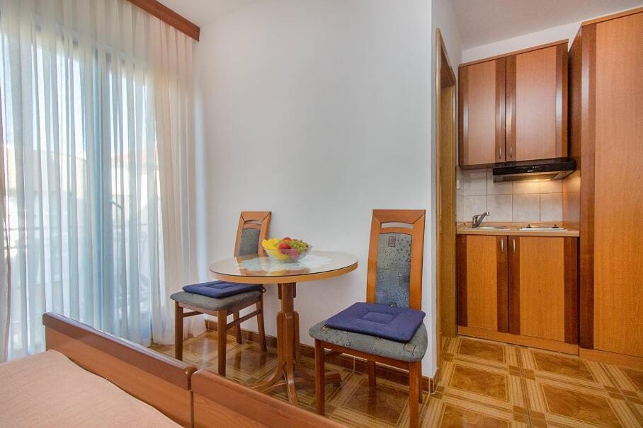 Apartments Tonimir Vodice Exterior foto